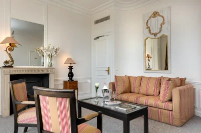 Salon 103 & 203 - Photo 1