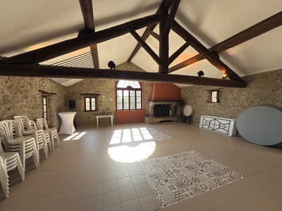 Salle étage - Photo 1